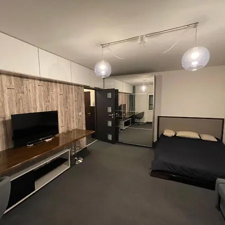 Turqoise Luxury Near Unirii Square Apartment Bucharest