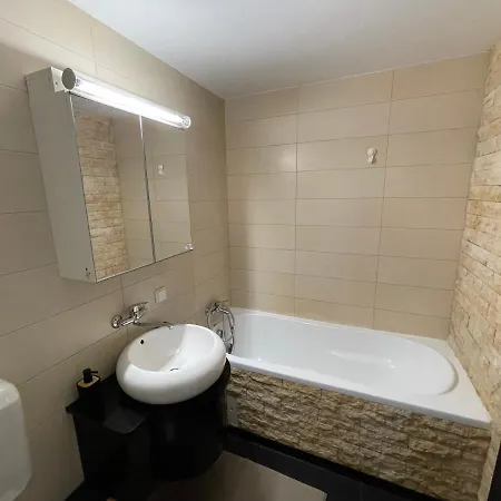 Turqoise Luxury Near Unirii Square * Bucharest